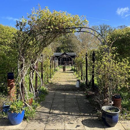 Bed and Breakfast The Courtyard Newmarket  Exteriér fotografie